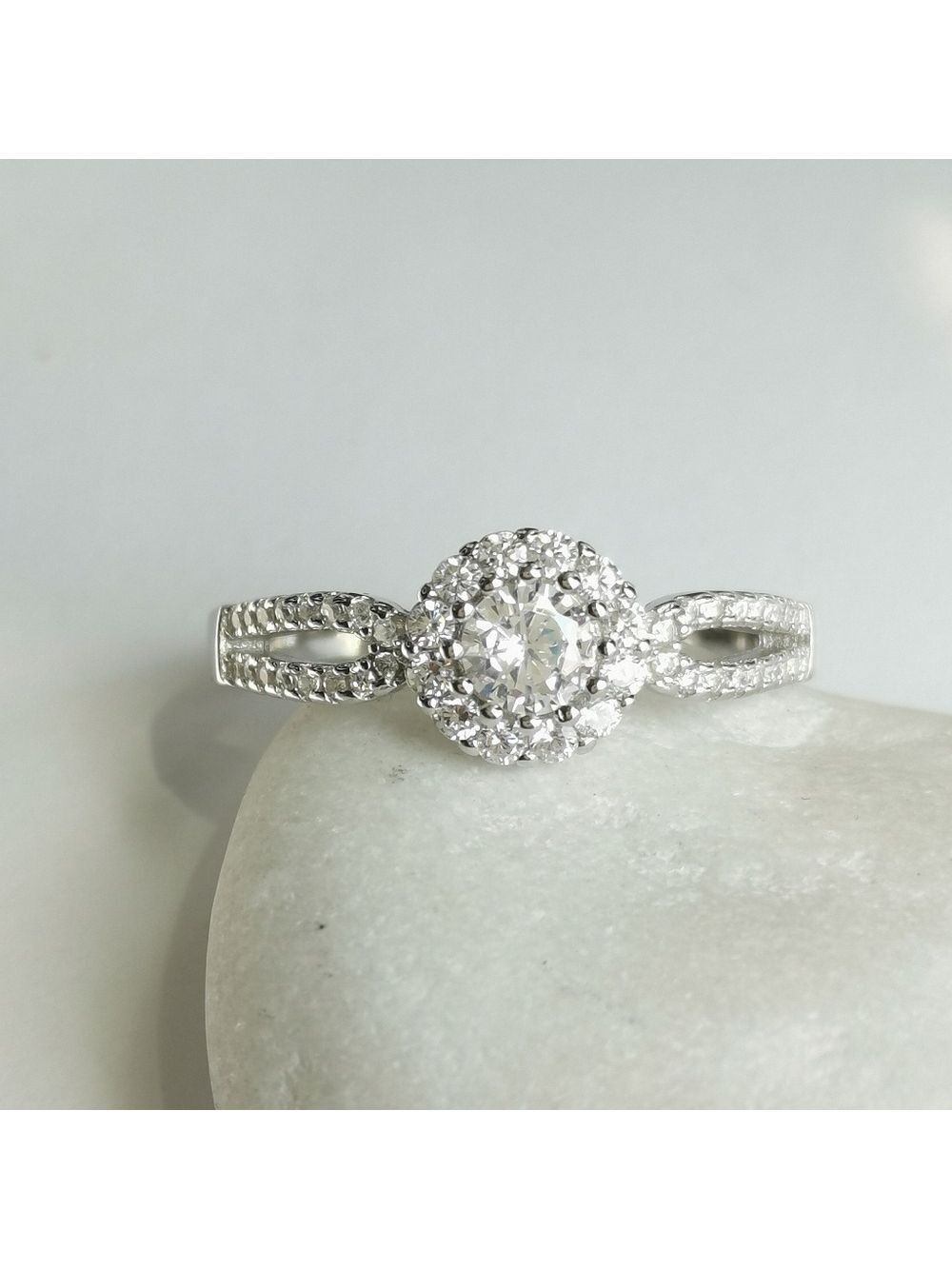 Sterling Silver CZ Ring Size 9